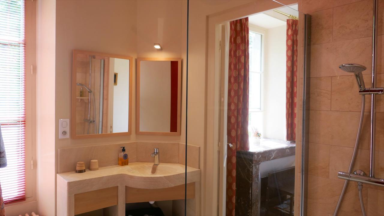 B&B Chateau De Preuil Vallenay 外观 照片